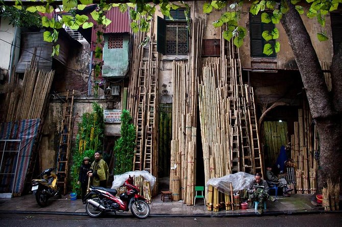 Private Hanoi Shore Excursion with Puppet Show from the port - Tran Quoc Pagoda beside West Lake
