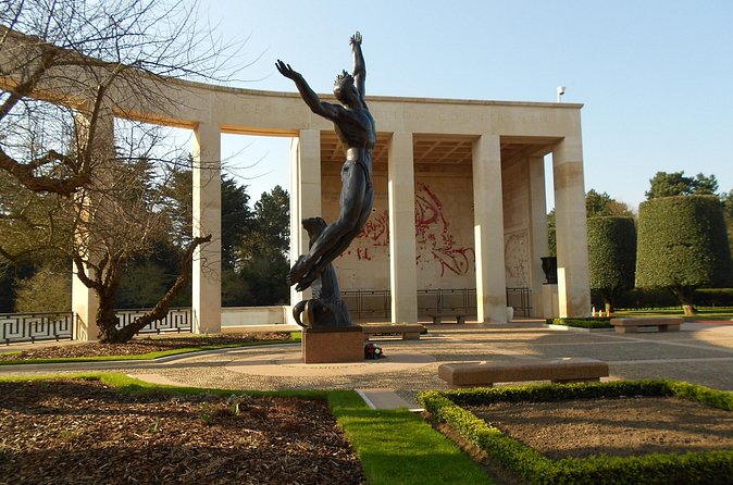 Private Normandy DDAY Tour from Cruise Port Le Havre or Honfleur - The guide can make or break this day