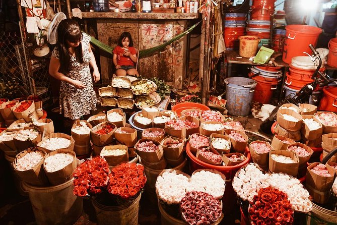 Private Shore Excursion from Phu My Port: Food & Sights by Motorbike - Walking through a local wet market