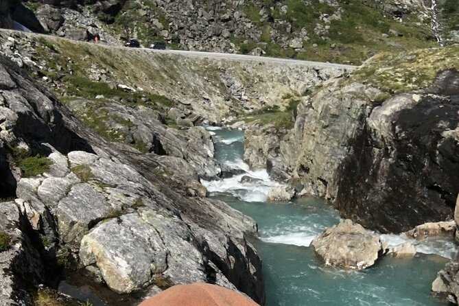 Private shore excursions Troll road in 5-7 groups - Key points for a Trollstigen day from Ålesund