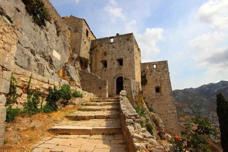 Private Split and Klis Fortress: A Unique Shore Excursion - Walking through Diocletian’s Palace in 90 minutes