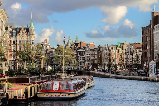 Private Taxi Transfer from cruise port in Amsterdam to a hotel in Amsterdam - What the service does well