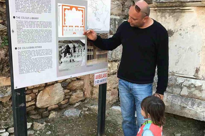 Private Tour: Best of Ephesus for Cruise Passengers. - Meeting your guide at Kusadasi port