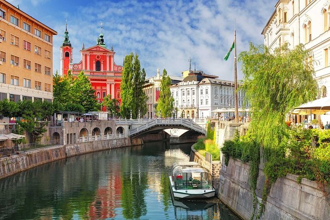 Private tour/Shore excursion to Lake Bled and Ljubljana from Trieste - Driving through Slovenia with room for changes