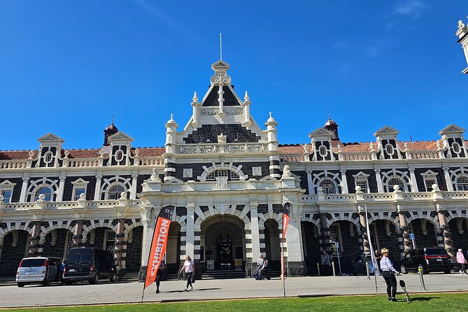 Quickie Tours 1 Hour City Sights Tour Cruise Ship days Only - A fast first look at Dunedin