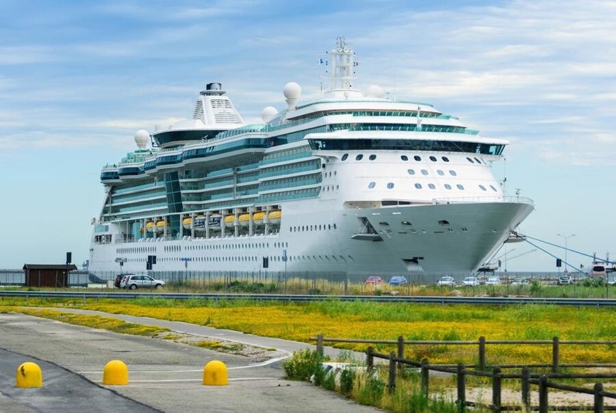 Ravenna: Cruise Terminal From/to Venice - Inside the air-conditioned vehicle