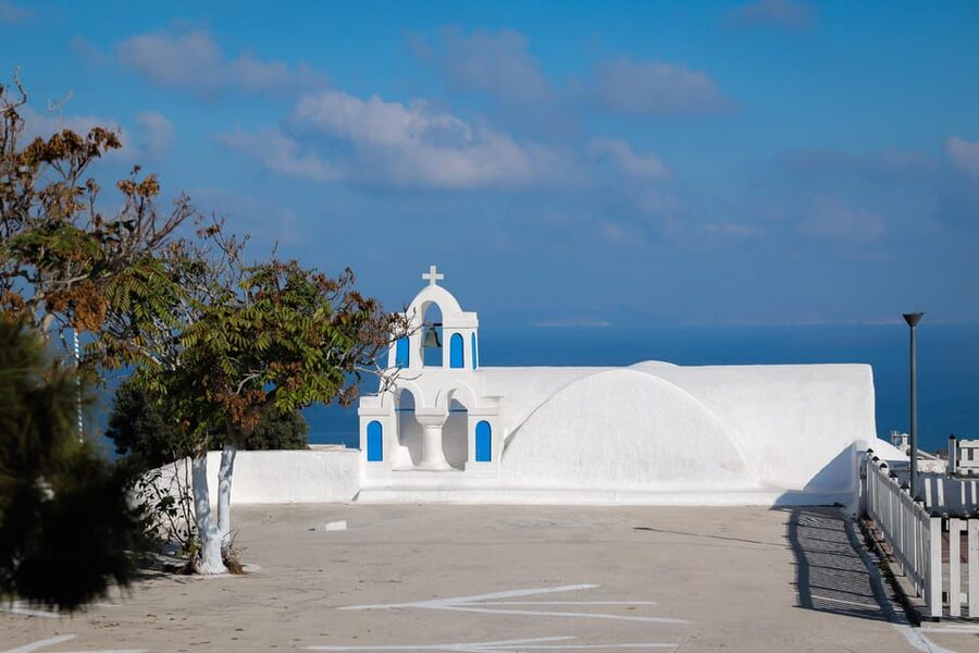 Santorini: 4hr Small Group Shore Excursion with Minimum Walk - Oia: the main event
