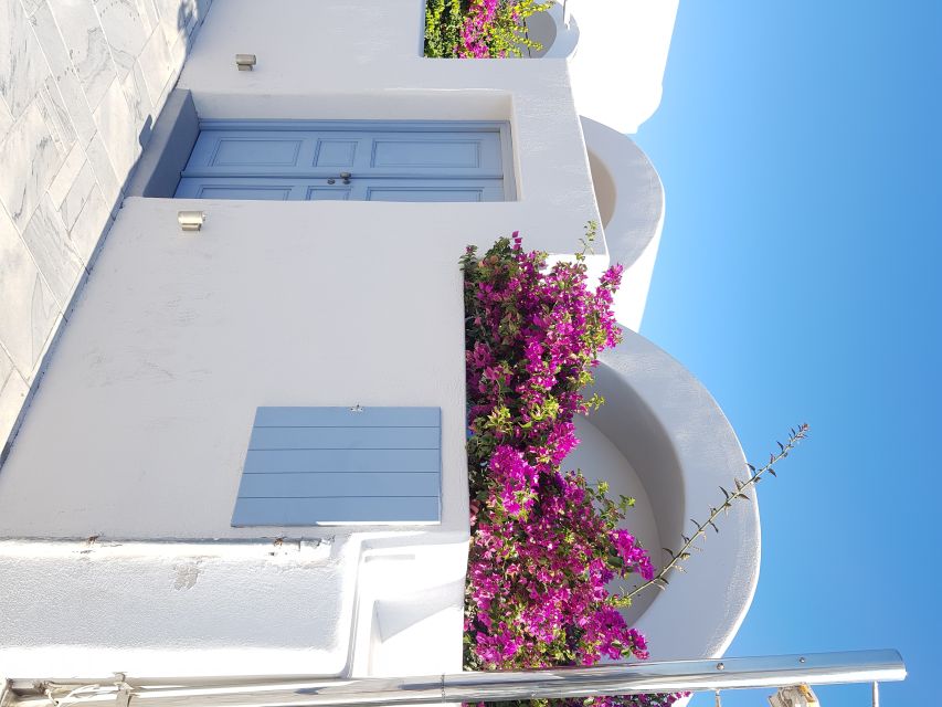 Santorini: 4hr Small Group Shore Excursion with Minimum Walk - Meeting your guide above the old port