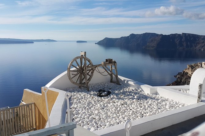 Santorini: 4hr Small Group Shore Excursion with Minimum Walking - The Oia question: beautiful, crowded, and not entirely easy