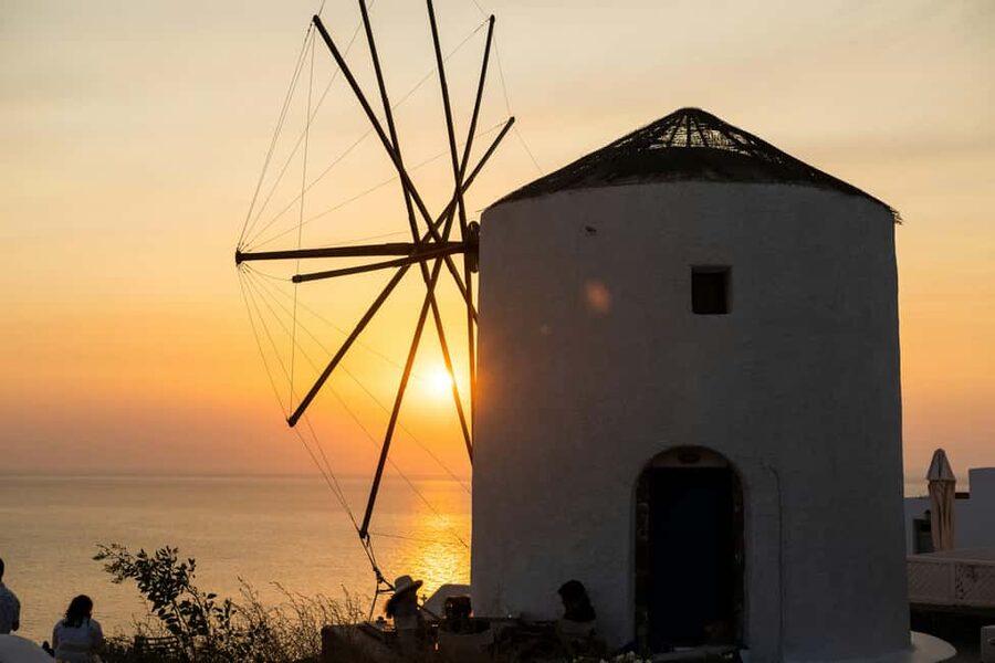 Santorini: 5‑Hour Private Tour for Cruise Ship Guests - Fira and Firostefani: a quick start above the caldera
