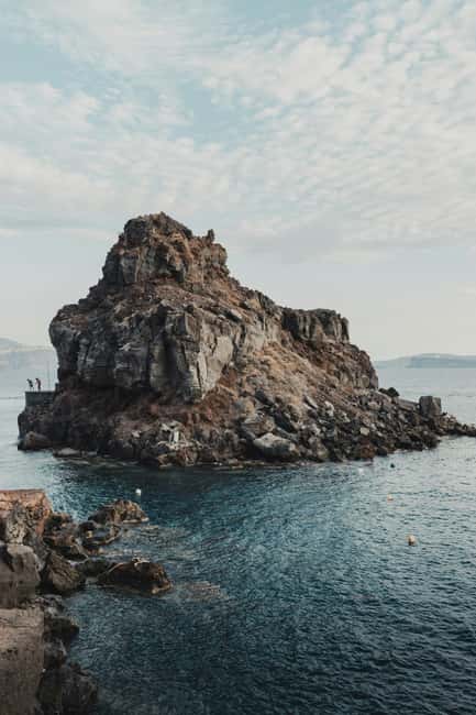 Santorini: Private 3-Hour Highlights Tour for Cruise Guests - Guides who add a personal touch