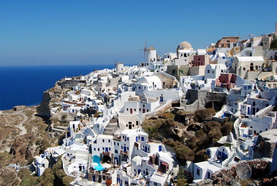 Santorini: Shore Excursion to Oia for Cruise Ship Passengers - Who should book this Santorini excursion?