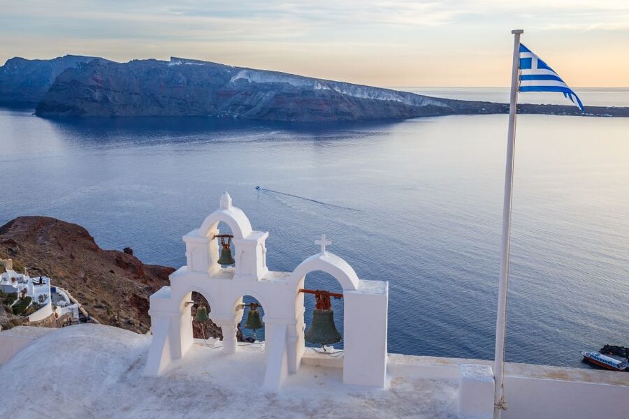Santorini: Small-Group Shore Tour for Cruise Ships - Getting from the tender to the minibus