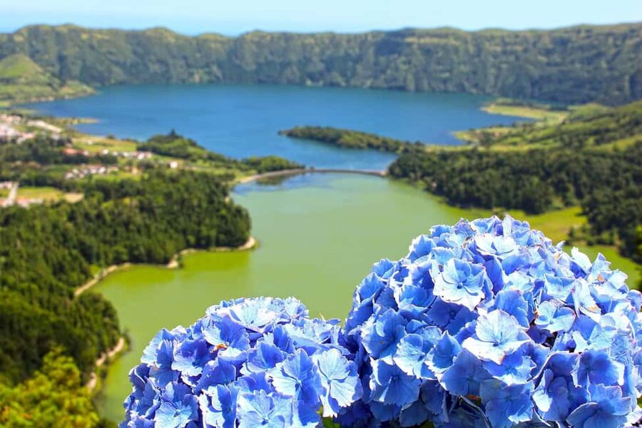 Seven Citys Tour: Sete Cidades Crater Lake Shore Excursion - Lagoa de Santiago adds a darker note