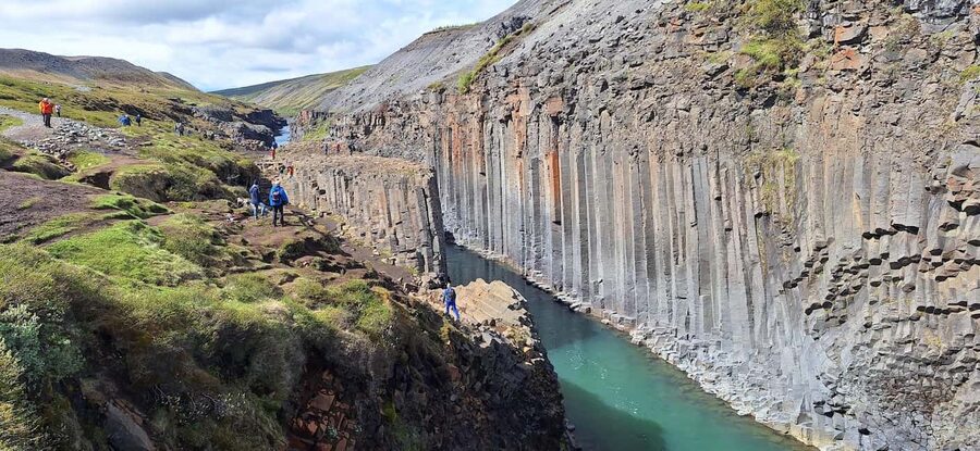 Seyðisfjörður Shore Excursion: Stuðlagil Canyon & Vök Baths - How demanding is the walking?