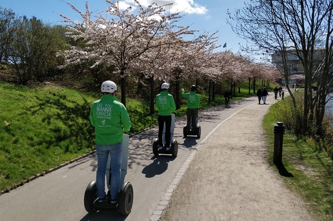 Shore Excursion: 1-Hour Copenhagen Segway Cruise - Five minutes in Nyhavn