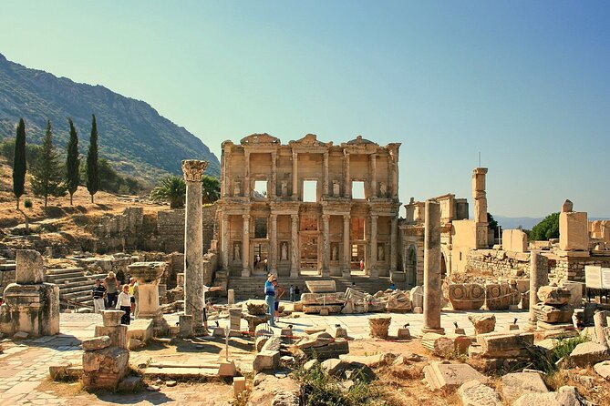 Shore Excursion 1 or 2 Day Private Tour from Kusadasi Port for Ephesus-Pergamon - Pergamon’s theater on a steep Aegean hill