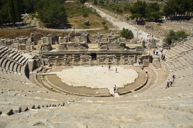 Shore Excursion 1 or 2 Day Private Tour from Kusadasi Port for Ephesus-Pergamon - The Temple of Hadrian and the city’s grand public face