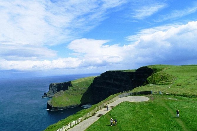 Shore Excursion Cliffs of Moher explorer tour, Wild Atlantic Way from Galway - Fanore and the open Atlantic coast
