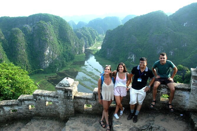 Shore Excursion Discovery Hanoi City from HaLong Bay Port - Hoan Kiem Lake and the red bridge