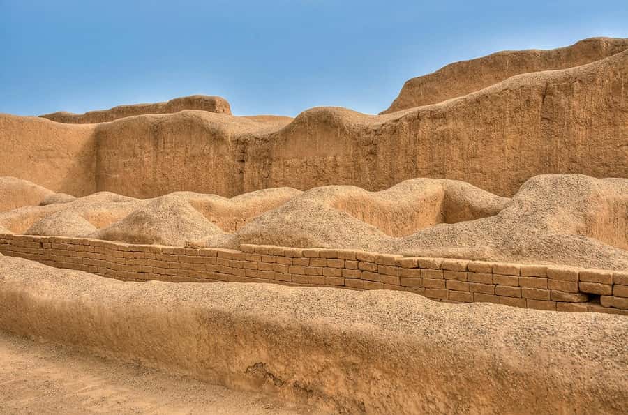 Shore Excursion from Salaverry port - Huaca de la Luna and Huaca del Sol: Moche power in adobe