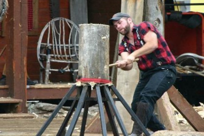 Shore Excursion Ketchikan: The Famous Lumberjack Show - What the walk and trolley option mean for you