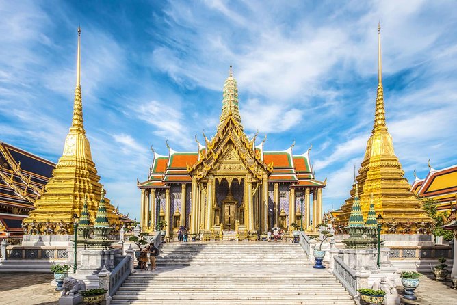Shore Excursion Laem Chabang Port : Grand Palace & Famous Temples - What the private vehicle and guide mean in practice