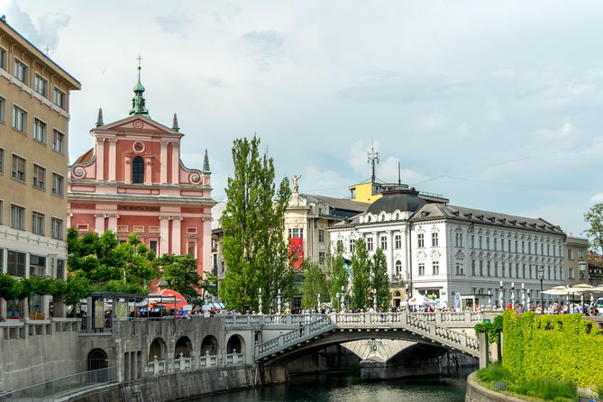 Shore Excursion/Private Tour - Lake Bled and Ljubljana from Koper - Meeting your guide at Koper cruise port