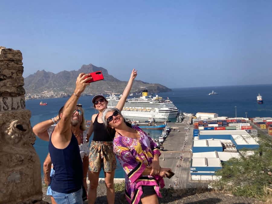 Shore Excursion: São Vicente, Full Day, 6h - Mindelo combines music, markets, and city history