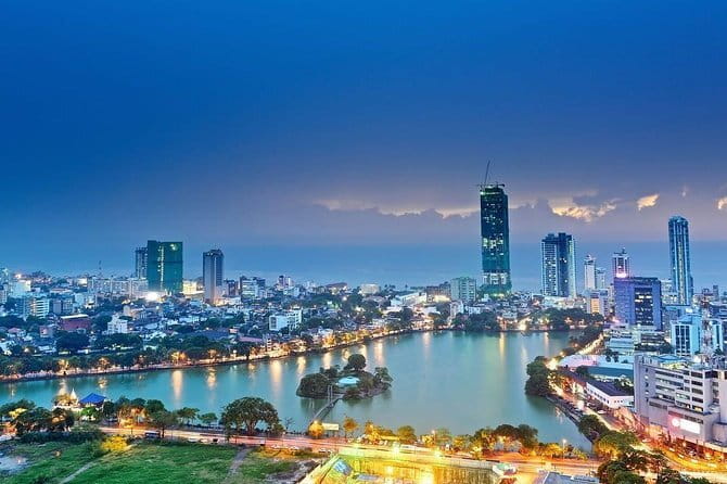 Shore Excursion to Colombo City Tour & Kelaniya Temple for 2 People - Gangaramaya Temple beside Beira Lake