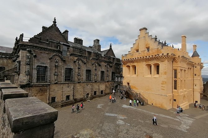 Shore Excursion to Loch Lomond & Stirling Castle - A full Scottish day from Greenock port