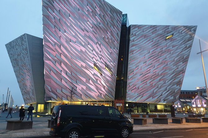 SHORE EXCURSIONS BELFAST / up to 5 tours in 1 day from CRUISE SHIP @ MICKS TOURS - City Hall is a quick central Belfast stop