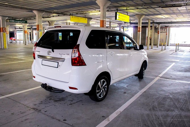 Shuttle from Cape Town Cruise Terminal to Cape Town City Hotels - Finding your driver after landing
