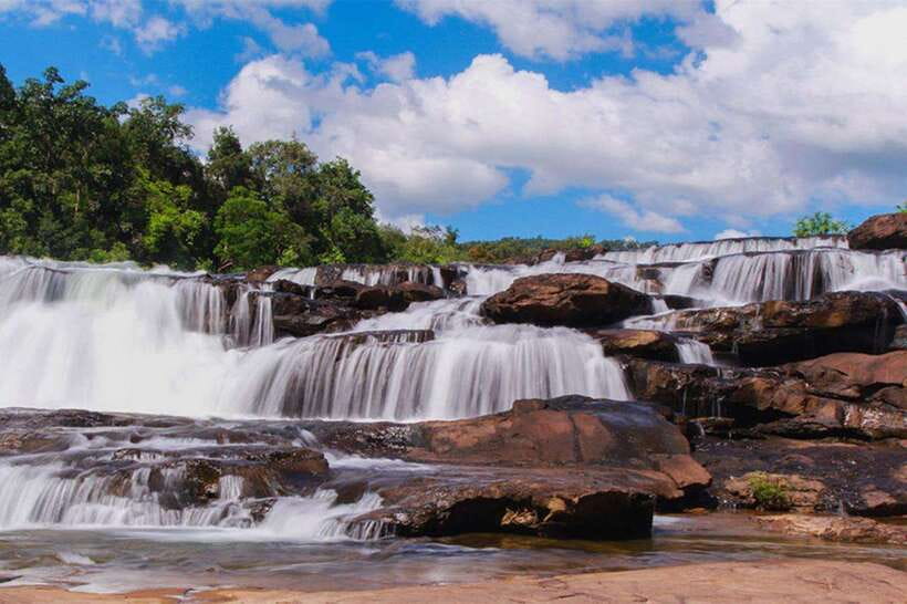 Sihanoukville City Tour for Cruise Passengers with 7 Stops - Tomnub Rolork shows the working side of the coast