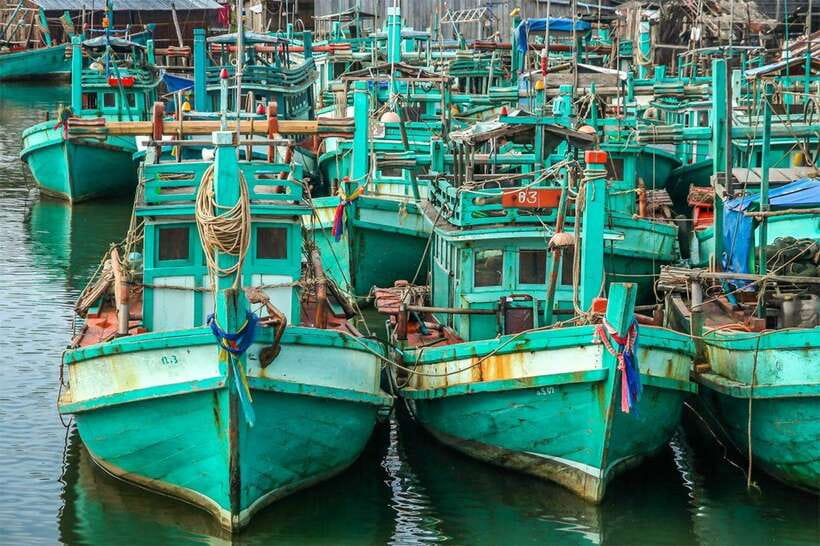 Sihanoukville City Tour for Cruise Passengers with 7 Stops - Independence Monument starts the city story