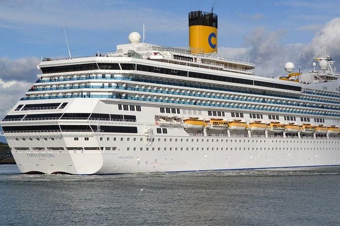 Sihanoukville Highlights Day Tour for Cruise Passengers - Meeting your guide at the port or Independence Monument