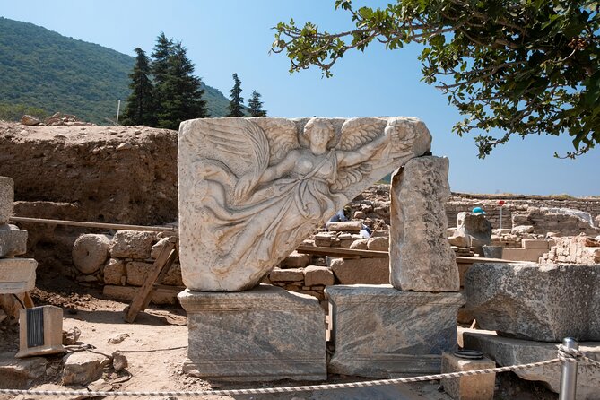 SKIP-THE-LINE: BEST OF EPHESUS PRIVATE TOUR with Lunch & ENTRY - Terrace Houses: the best extra for daily Roman life