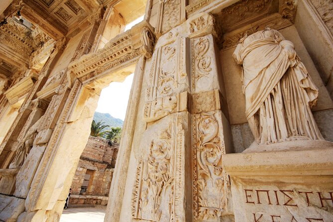 SKIP-THE-LINE: BEST OF EPHESUS PRIVATE TOUR with Lunch & ENTRY - Guides, vehicles, and the feel of the day