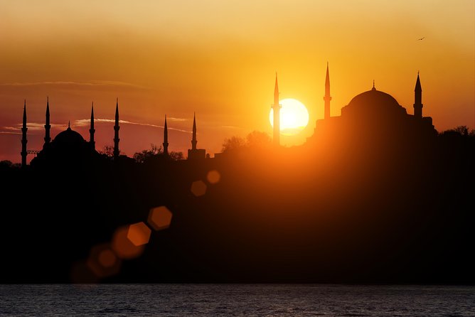 Skip-the-Line Istanbul: Private Tour from Cruise Ship & Hotel - Blue Mosque: beautiful, active, and not a museum