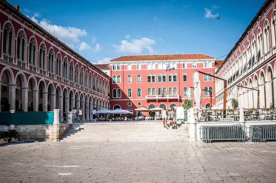 Split and Trogir SMALL GROUP Tour with Cruise Ship Drop Off - City Loggia and Kamerlengo Fortress