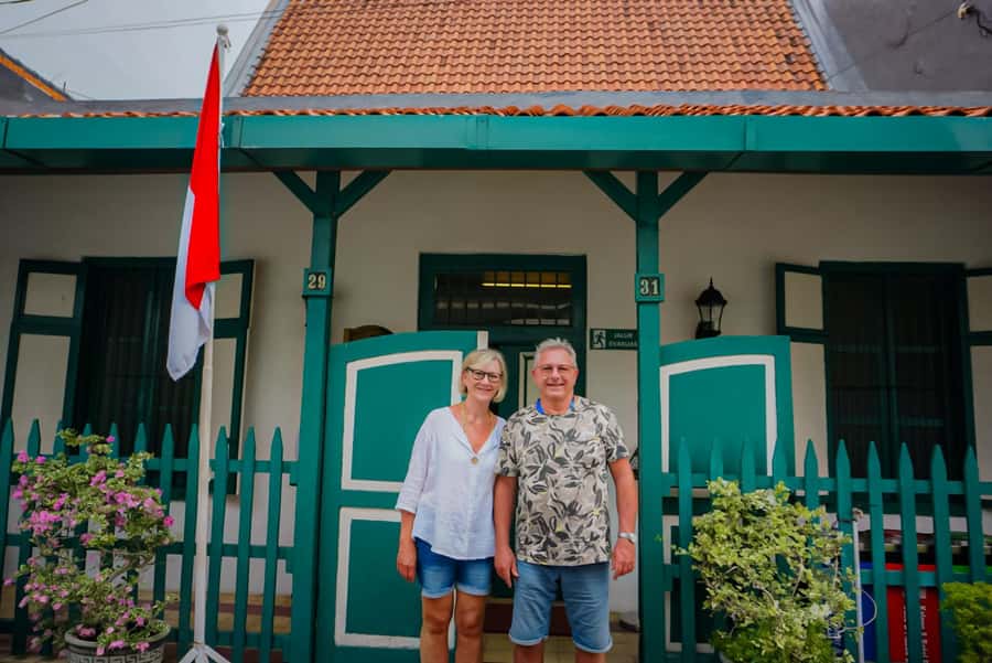 Surabaya Shore Excursions: 6–8 Hour Surabaya/Trowulan/Madura - Lunch at a Surabayan restaurant