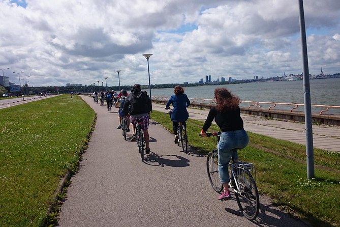 Tallinn Bike Tour from Tallinn Cruise Port - Why a bicycle works well in Tallinn