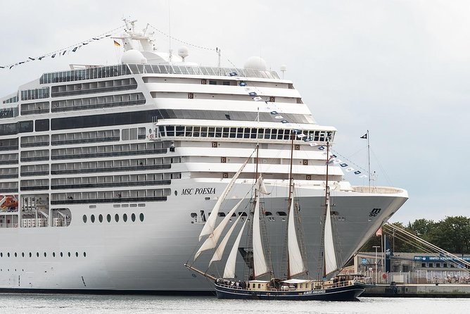 Taxi from a hotel in Amsterdam to the cruise port in Amsterdam - Key points at a glance
