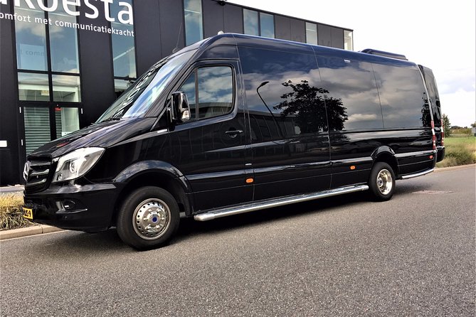 Taxi minibus Transfer Amsterdam Hotel to cruise port Amsterdam - Comfort during a short ride