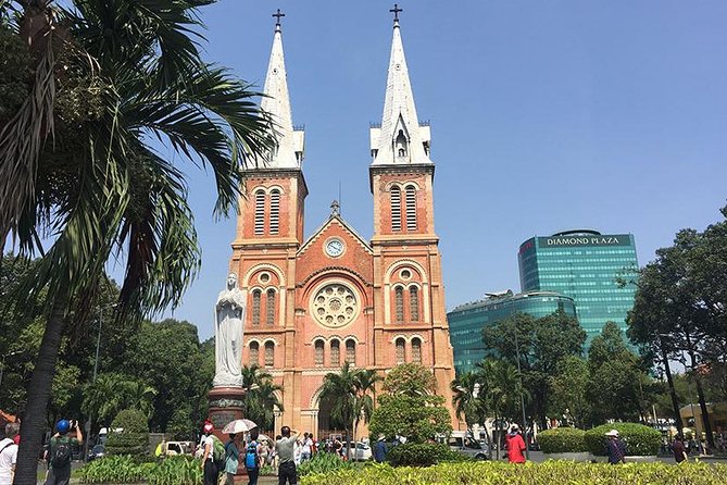 The Real Ho Chi Minh City - Phu My Shore Excursions - Ben Thanh Market and the art workshop
