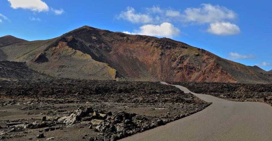 Timanfaya And El Golfo For Cruise Passengers (Mornings) - The coach ride through the Fire Mountains