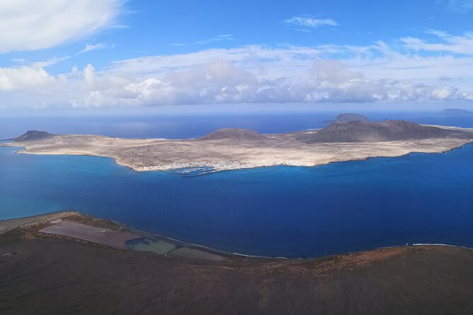Tour of Jameos del Agua Viewpoint and Valley of 1000 Palm Trees for cruise passengers - Who will enjoy this route most