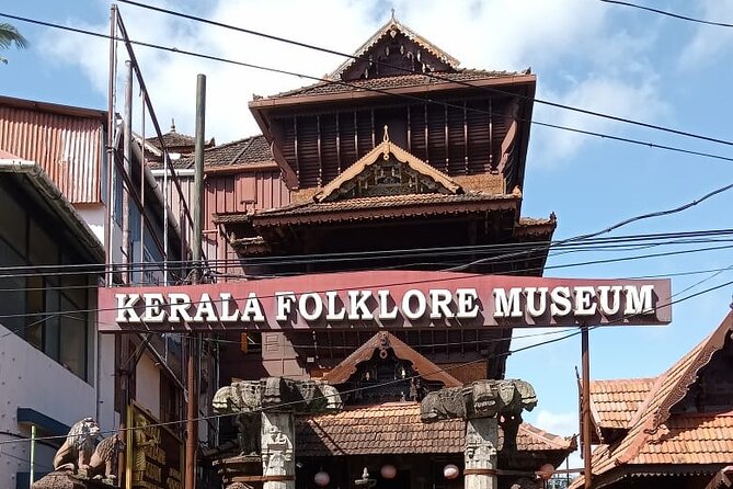 Tuk Tuk tour in Cochin with Port pick-up - Jain Temple and the old Jewish quarter