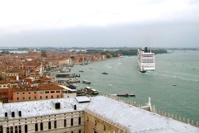 Venice Private Arrival Transfer by Water Taxi: Cruise Port to Central Venice - Luggage, mobility, and practical limits