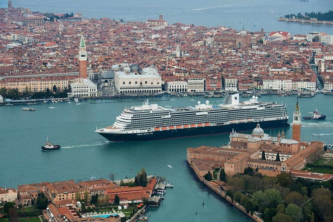 Venice Shared Arrival Transfer: Marittima Cruise Port to Central Venice - A Water-Born Welcome to Venice